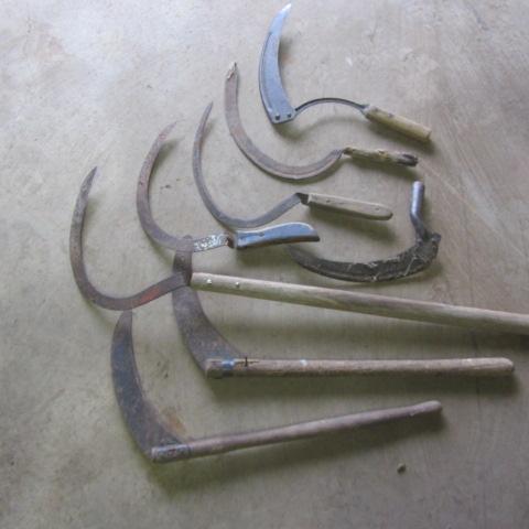 lot 166 image: Hand Weed Cutters