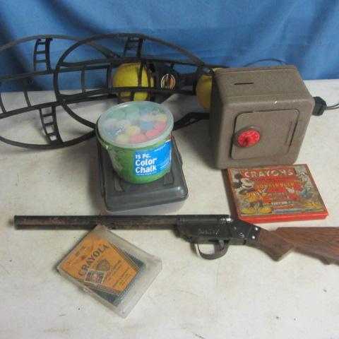 lot 171 image: Daisy Rifle, Safe, Chalk