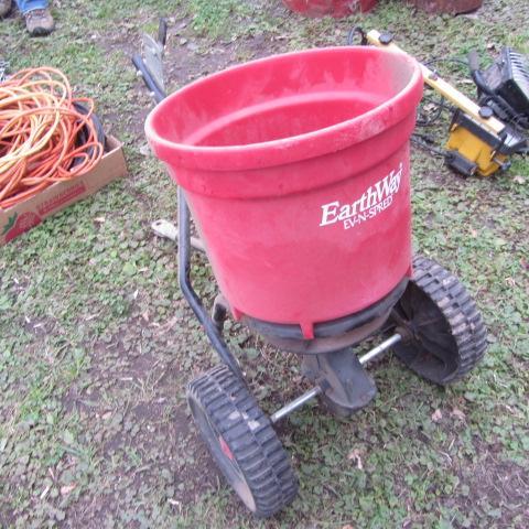 lot 185 image: Trailer Spreader