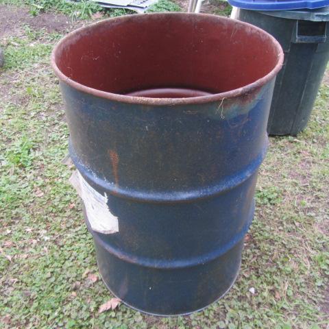 lot 196 image: Metal Barrel