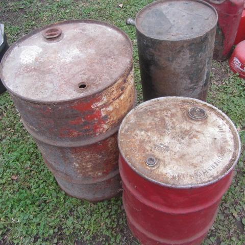 lot 197 image: Metal Barrels & Tank