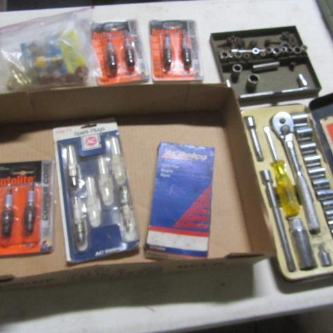 lot 236 image: Spark Plugs, Bulb, Sockets