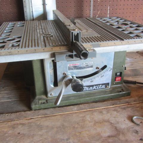 lot 24 image: Makita Table Saw