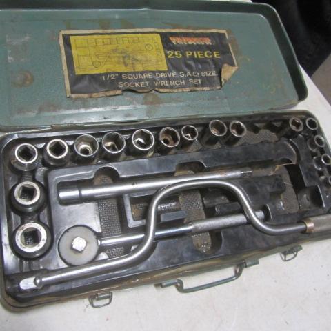 lot 249 image: Sockets, 12 Drive
