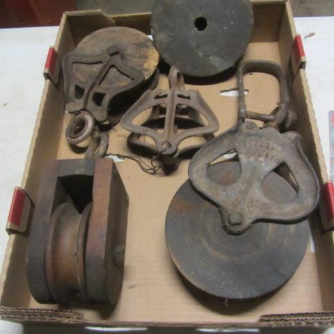 lot 253 image: Wooden Pulleys, Loudens