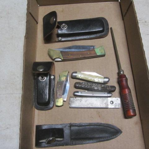 lot 260 image: Pocket Knives