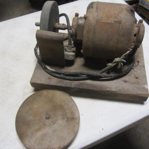 lot 273 image: Grinding Wheel, Stone