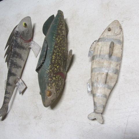 lot 282 image: Spearing Decoys
