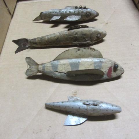 lot 283 image: Spearing Decoys