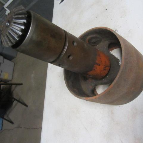 lot 291 image: Flat Belt Tractor Pulley