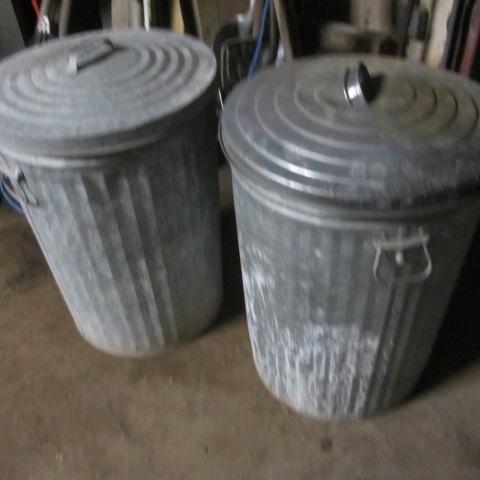 lot 294 image: Galvanized Trash Cans