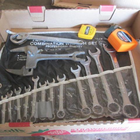 lot 30 image: Combo & Basin Wrenches