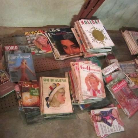 lot 306 image: Housekeeping & Home Magazines