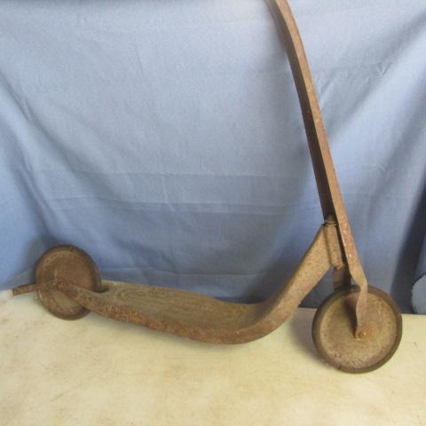 lot 57 image: Antique Scooter Project