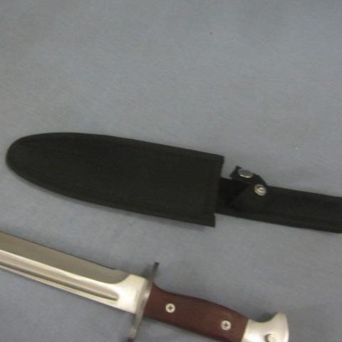 lot 149 image: Bayonet Knife
