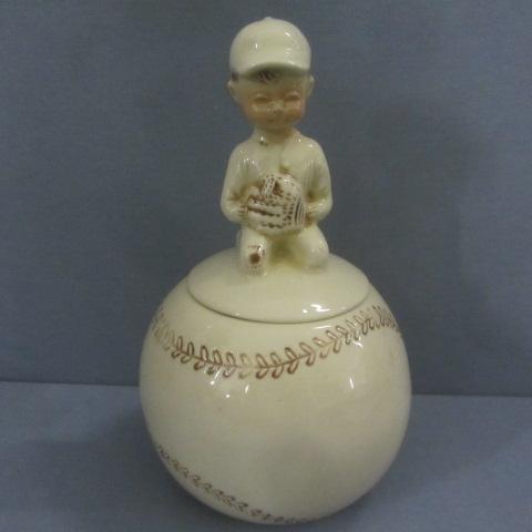 lot 152 image: McCoy Cookie Jar