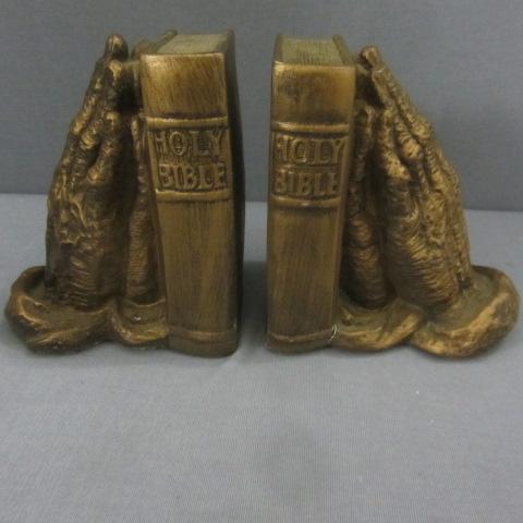 lot 167 image: Praying Hands Book Ends