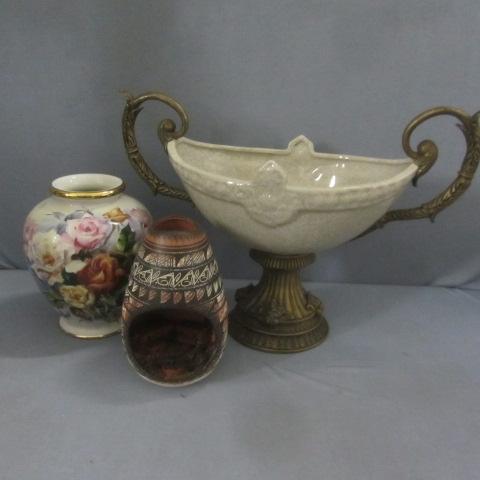 lot 183 image: Porcelan Compote, Hand Painted Vases