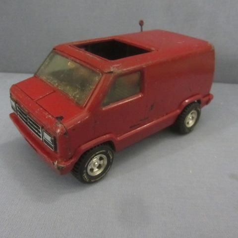 lot 192 image: Tonka Crusin Van