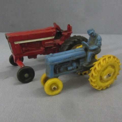 lot 194 image: Auburn Rubber Tractor, Case Tractor