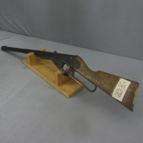 lot 208 image: Daisy Gold Stamp Model 1105