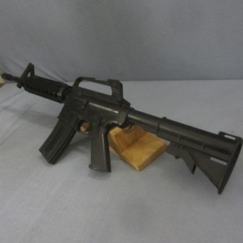 lot 213 image: Well  Model 16-A Air Soft
