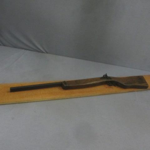 lot 223 image: Parris Wood Gun