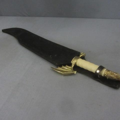 lot 244 image: Flying Dragon Sword