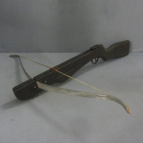 lot 254 image: Crossbow