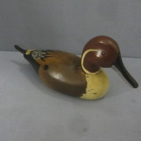 lot 265 image: Hand Carved Duck Decoy