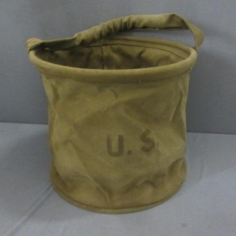 lot 302 image: WWII Canvas Water Bag