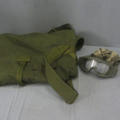 lot 306 image: Duffle Bag, Goggles
