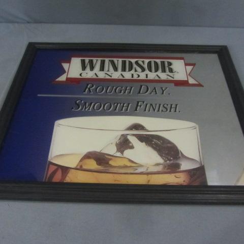 lot 32 image: Windsor Mirror