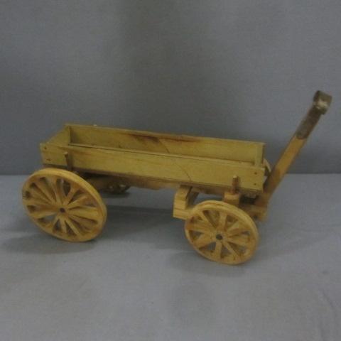 lot 327 image: Vintage Wagon