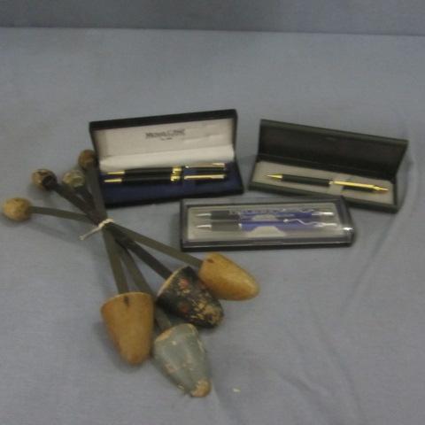 lot 339 image: Shoe Stays, Pen & Pencil Sets