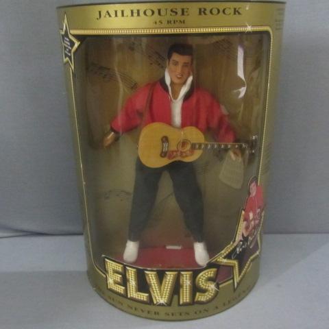 lot 378 image: Elvis Action Figure