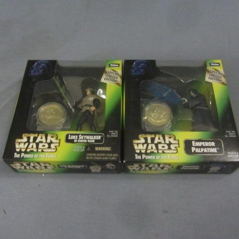 lot 405 image: Star Wars Luke & Emperor