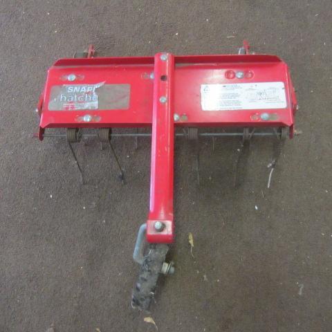 lot 102 image: Snapper Thatcher Attachment