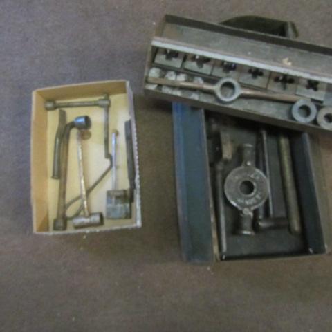lot 14 image: Pipe Threader, Vise, Cutter