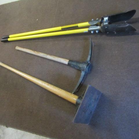 lot 30 image: Post Hole Digger, Tamper, Axe
