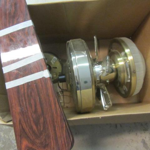 lot 37 image: Ceiling Fan