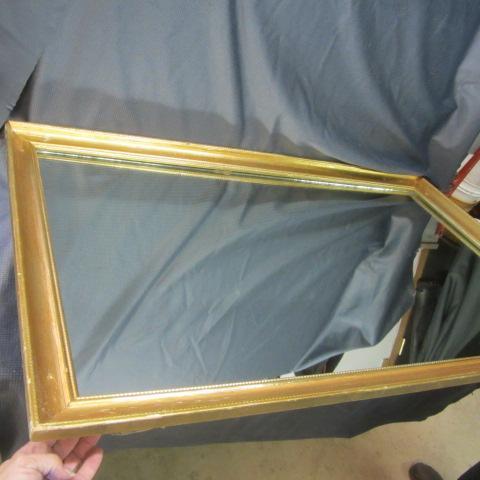 lot 77 image: Wall Mirror