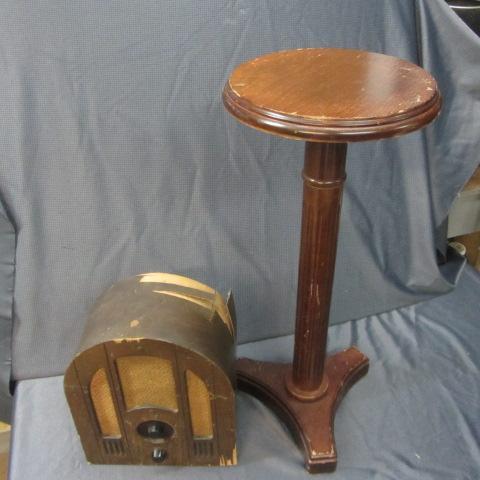 lot 80 image: Pedestal Plant Stand, Radio Project