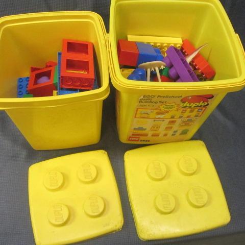 lot 88 image: Legos & Duplos