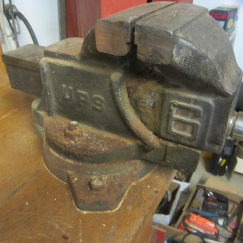 lot 103 image: Shop Vise