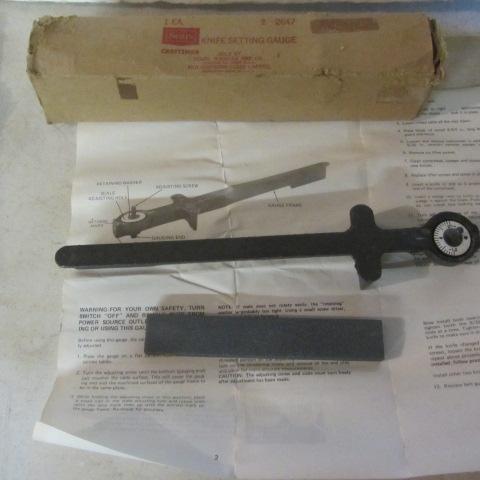lot 105 image: Knife Setting Gauge