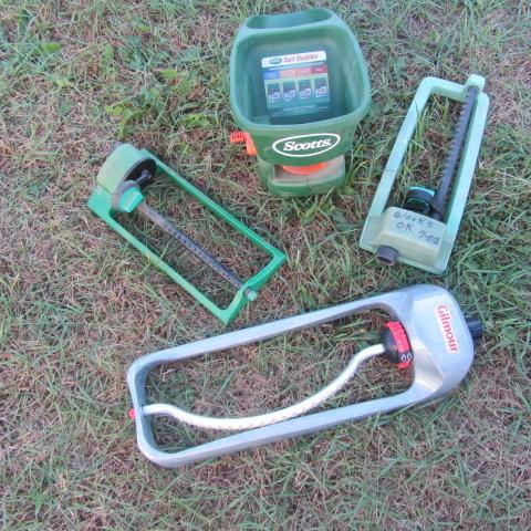 lot 192 image: Scotts Seeder, Sprinklers
