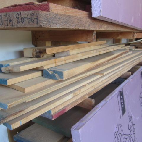lot 205 image: Oak & Basswood