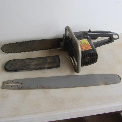 lot 250 image: Wen Electric Chainsaw