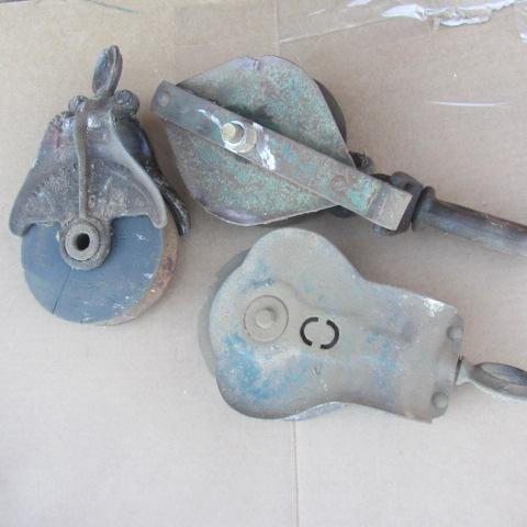 lot 264 image: Antique Wooden Pulleys